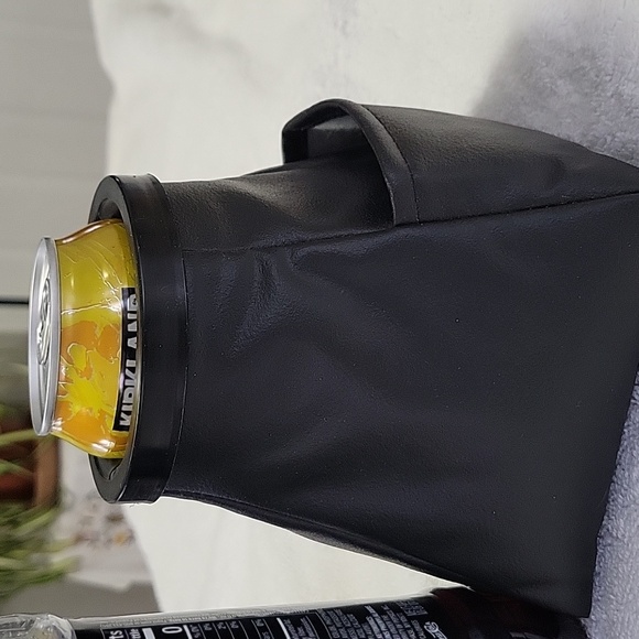 Weighted Bottom Can Cooler Styrofoam Liner With 3" Pocket On Side. Like New - Picture 11 of 16